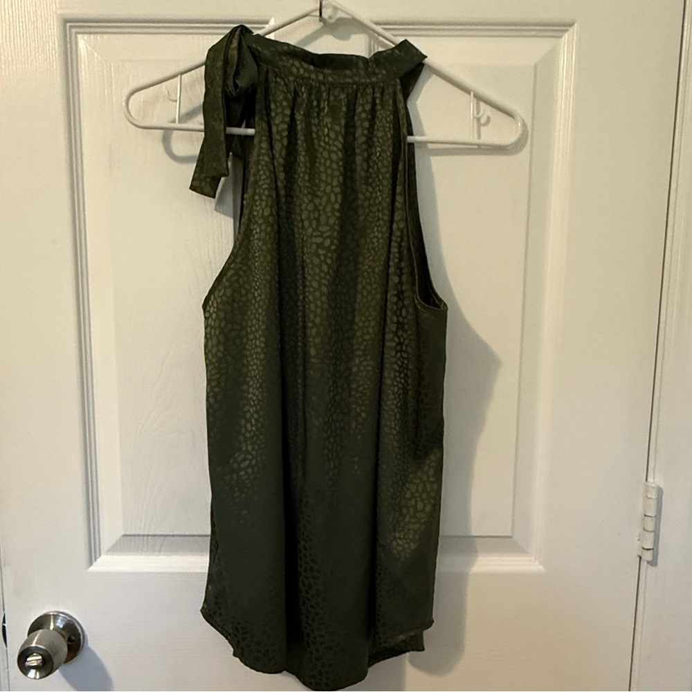 Vibrant Green Sleeveless Tie Front Tank Top